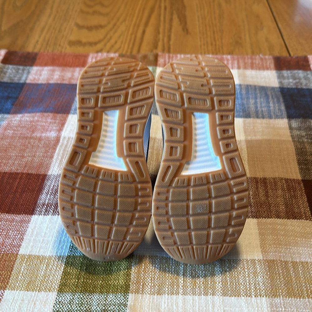 6k adidas toddler sneakers - Picture 4 of 4